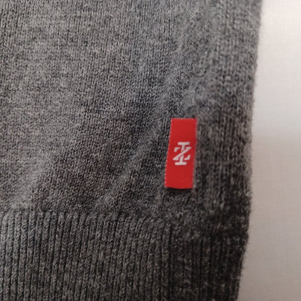 Women's IZOD Grey 100% Cotton Sweater Size Medium - Picture 3 of 8